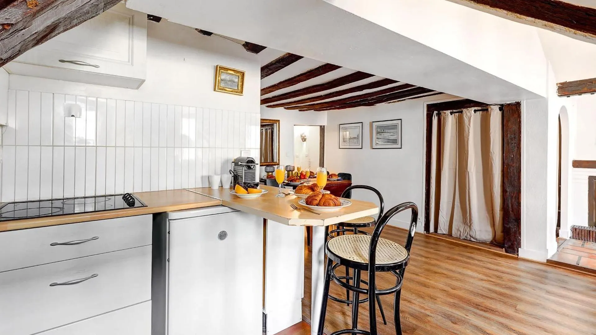 Ile Saint-louis - 2br - Cityapartmentstay Appartement Paris